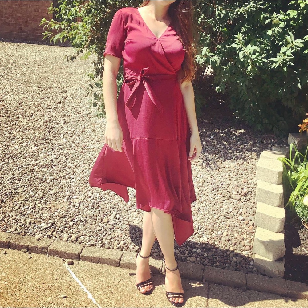 VERA WANG - SATIN DRESS
